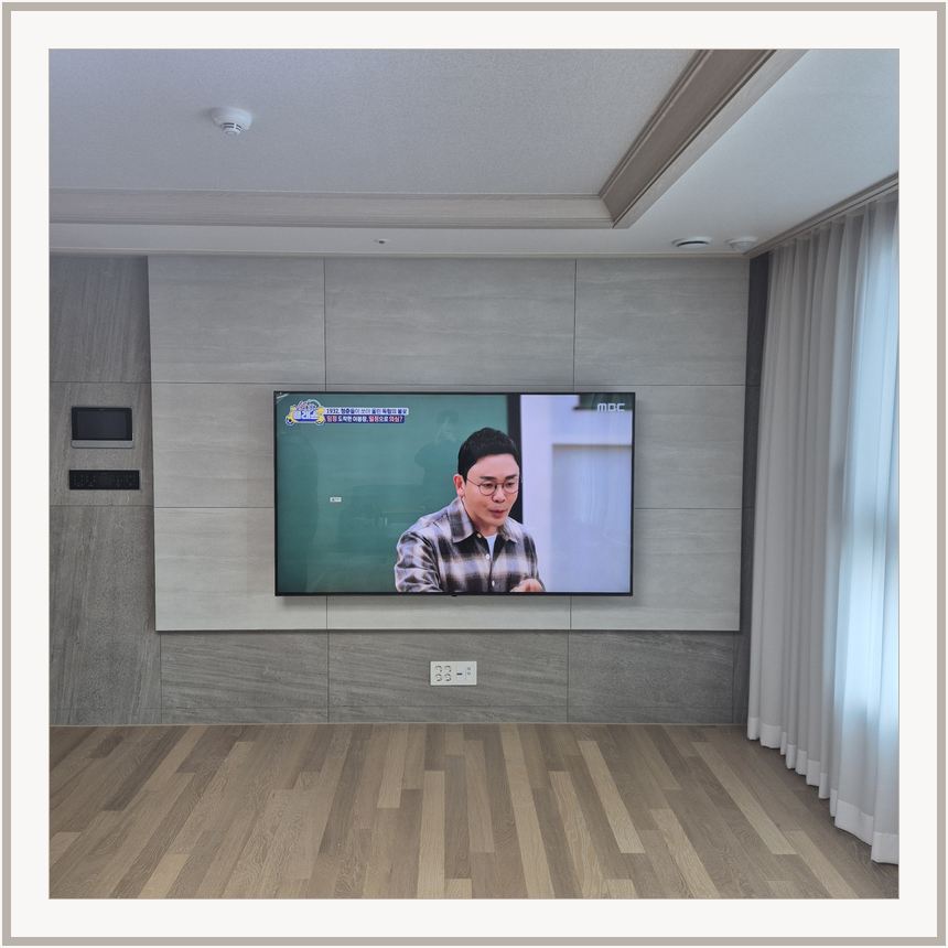 평창 · 정선 · 태백 벽걸이TV 설치 시 화면 위치를 참고할 수 있는 사진 1